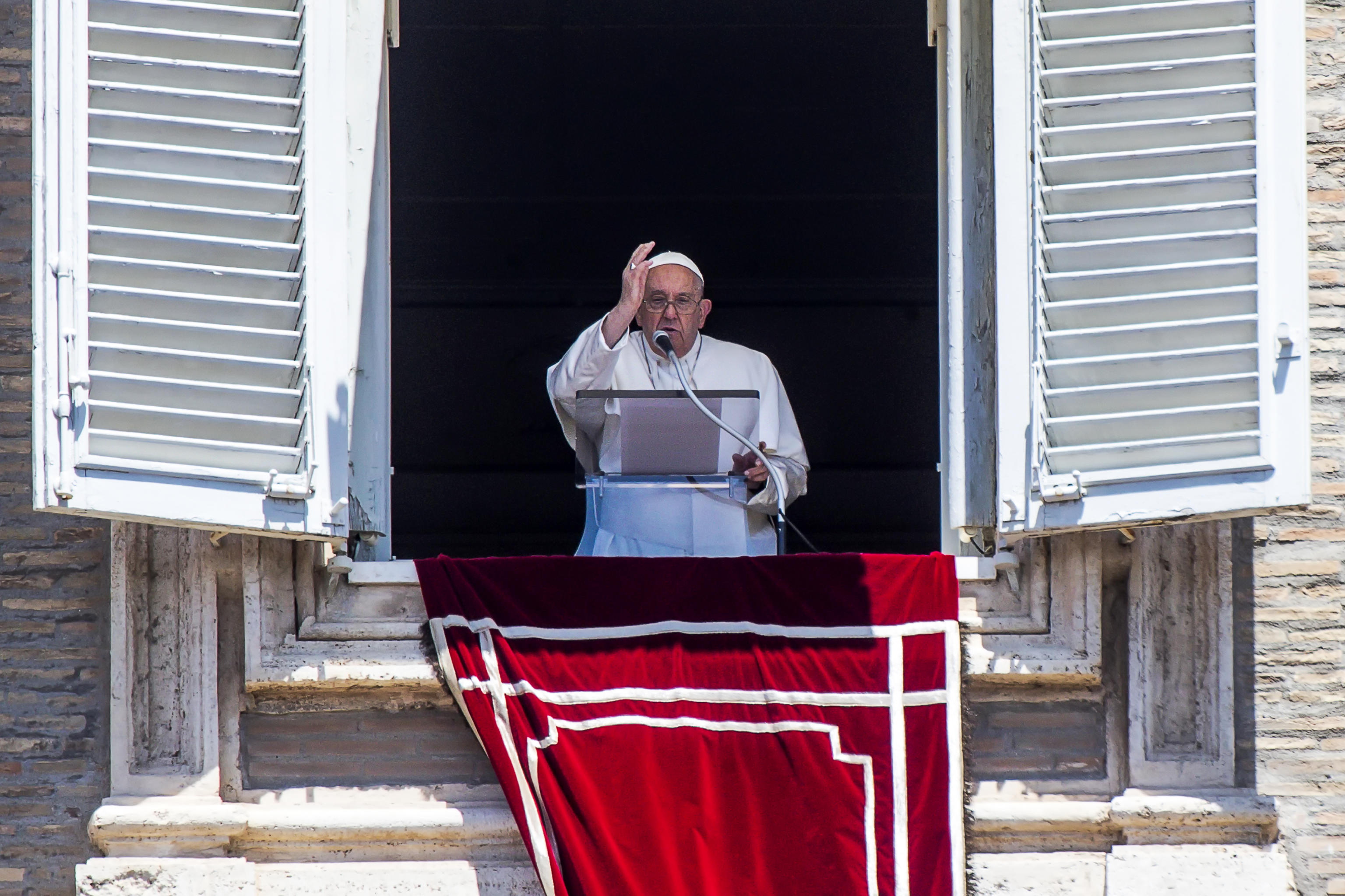 Pope Francis: democracy in the world is in bad health