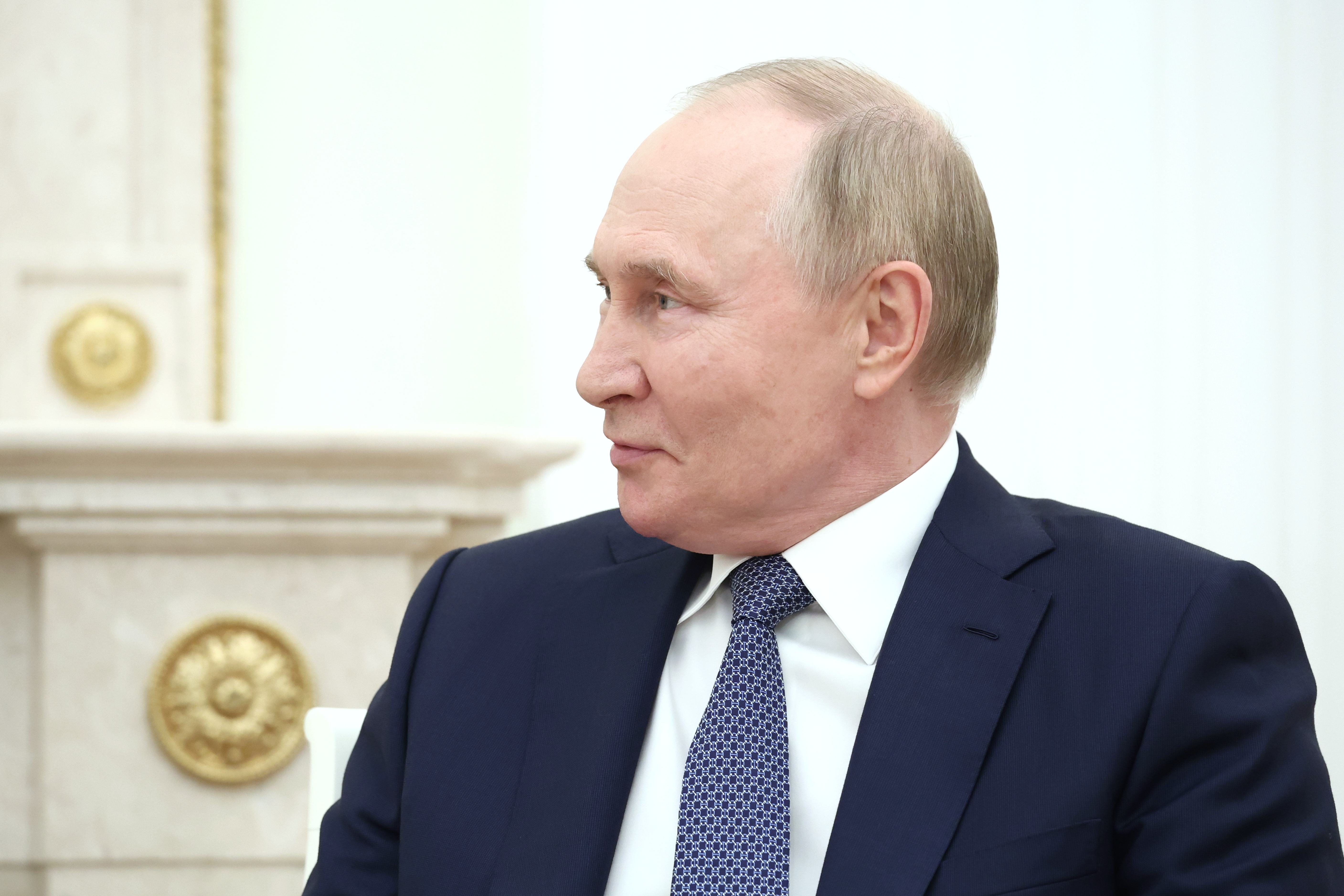Putin threatens to relaunch production of intermediate-range nuclear weapons
