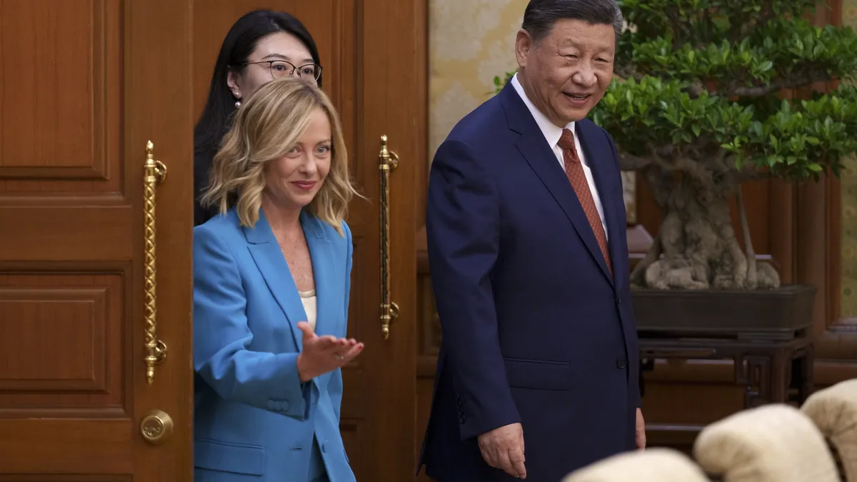 Xi Jinping received Italian Prime Minister Giorgio Meloni in Beijing