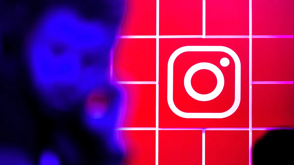 Turkey blocks access to Instagram