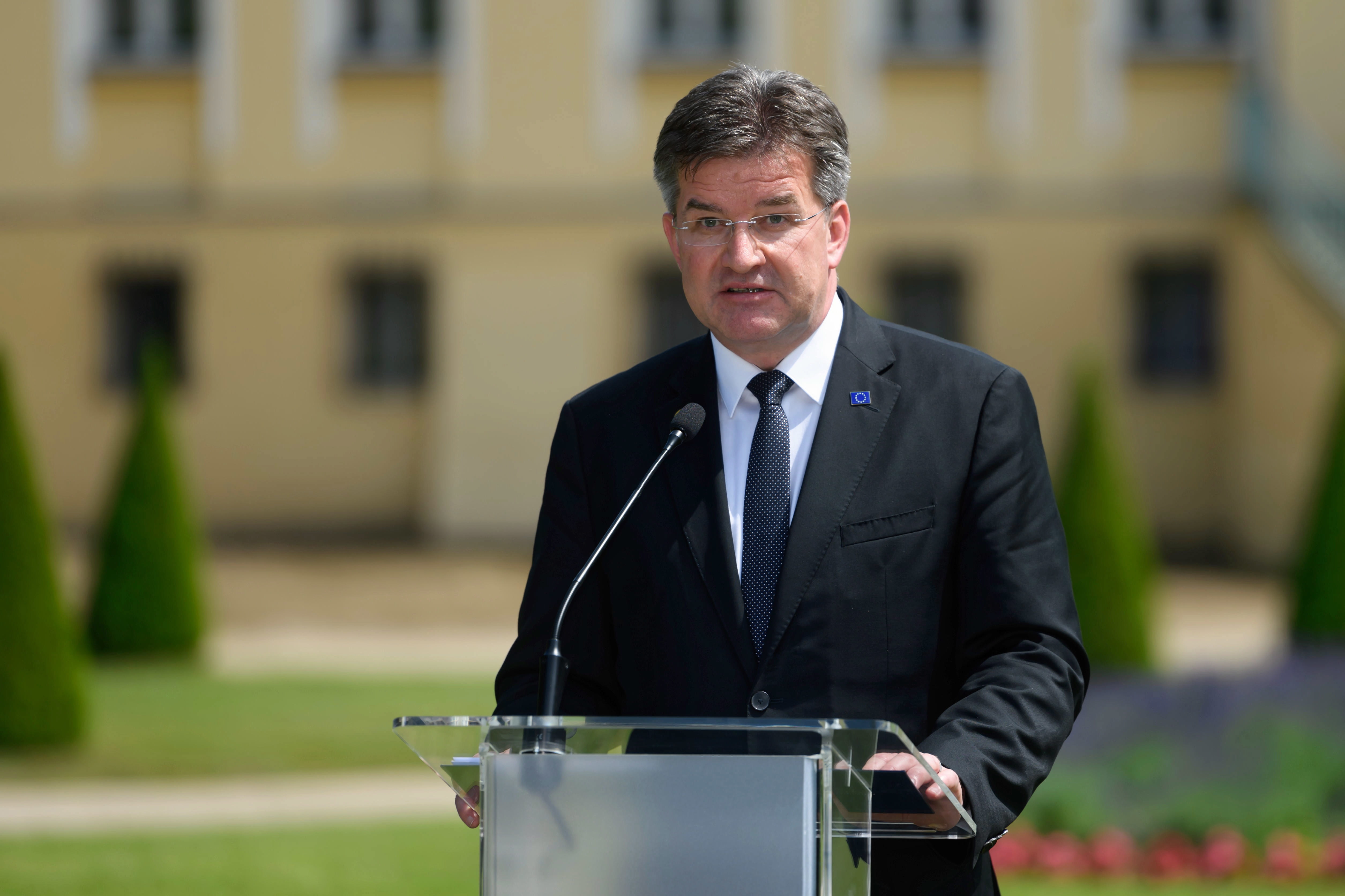 Lajcak prepares new meetings for normalization of relations between Serbia and Kosovo