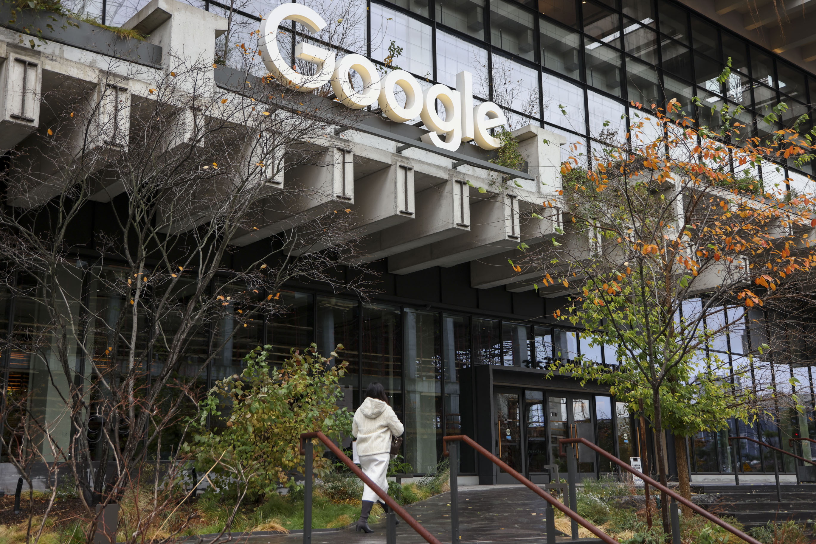 Canada sues Google for anti-competitive advertising