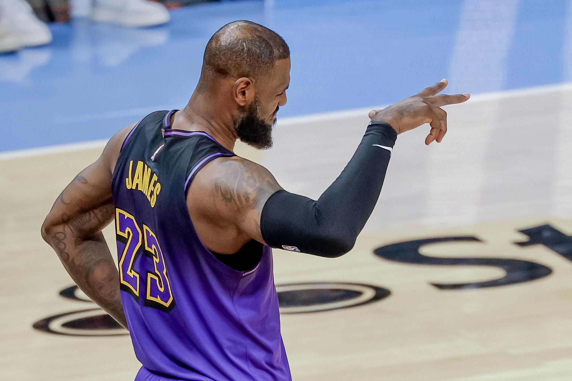 LeBron James loses first game as 40-year-old