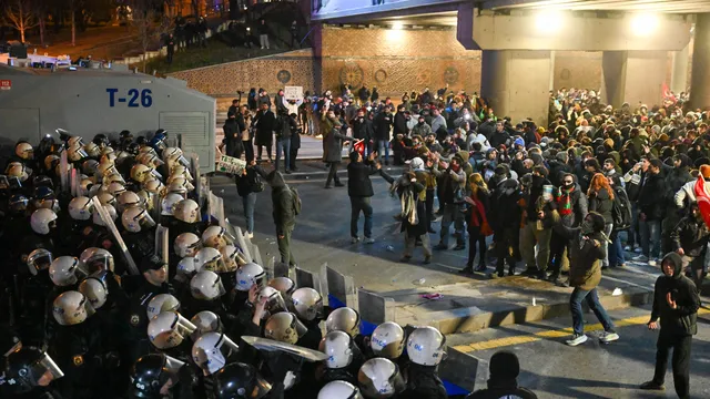 First night in police custody for Imamoglu, new protest planned this evening