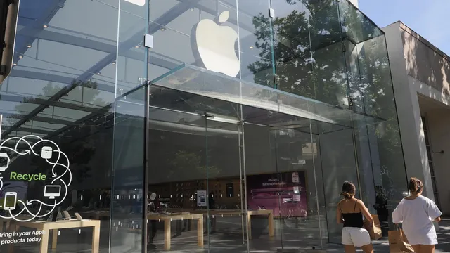 Apple expects losses of $900 million due to tariffs