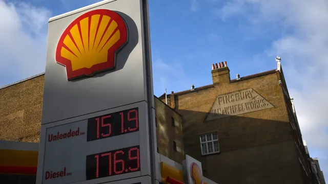 Shell launches multi-billion share buyback