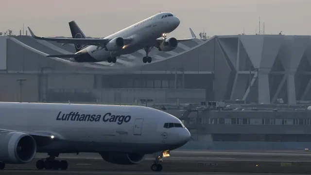 Lufthansa and Air India suspend flights to Tel Aviv until May 6
