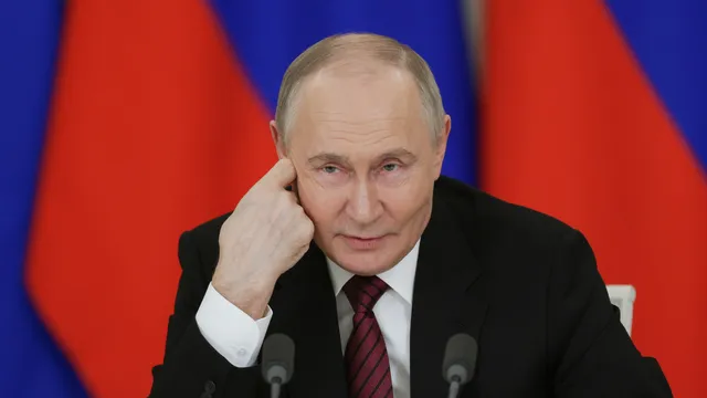 Putin offers direct talks with Ukraine but remains silent on 30-day truce