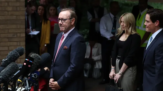 Kevin Spacey to receive charity award in Cannes