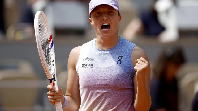 Swiatek passes Svitolina test to form dream semi-final with Sabalenka