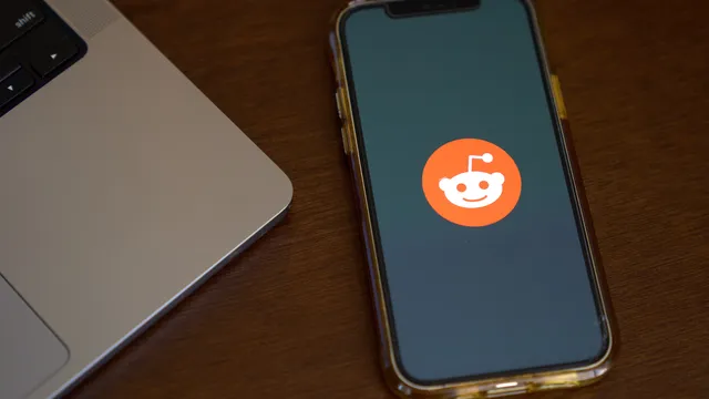 Reddit sues artificial intelligence giant Anthropic