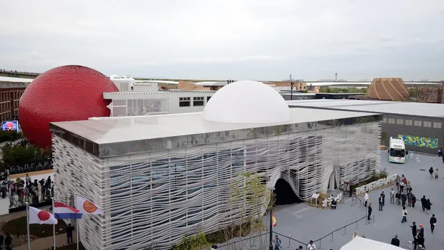 Bacteria interrupt water shows at World Expo in Japan