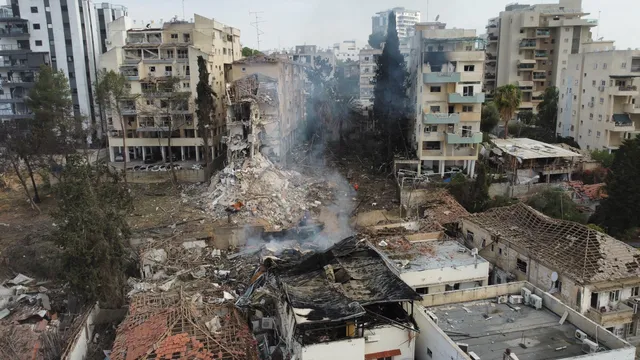 Israel and Iran exchange blows for third consecutive day amid growing tensions