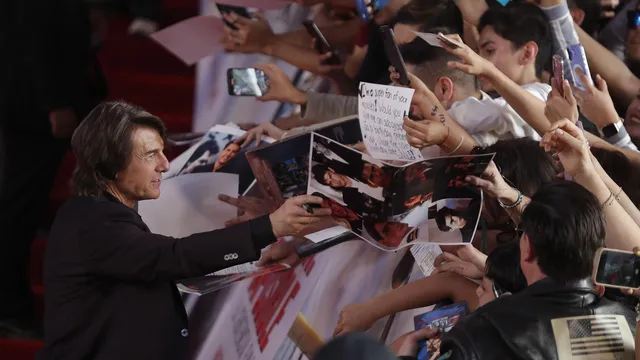 Tom Cruise to receive honorary Oscar for the first time in his career