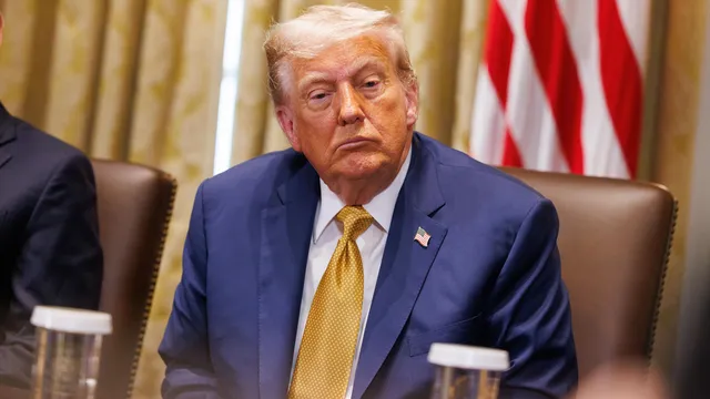 CNN: In private conversation with Putin, Trump threatened to bomb Moscow if Russia invades Ukraine
