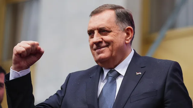 Dodik on the verge of losing his diplomatic passport of Bosnia and Herzegovina