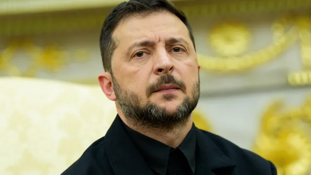 Ukraine sanctions Putin's relatives, Russian companies and Kremlin allies