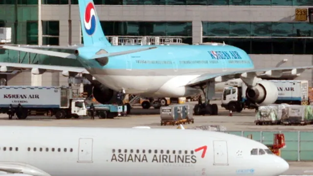 South Korean airline Korean Air will purchase 100 Boeing aircraft
