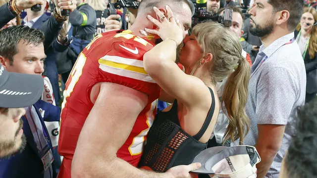 Taylor Swift Announces Engagement to Travis Kelce on Instagram