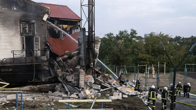 Deadly Russian attack kills 15 people in Kiev, raising fears for peace talks