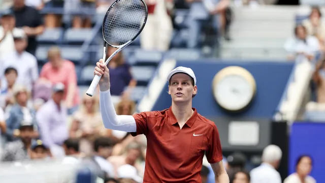 Yannick Sinner with a decisive victory and a place in the third round of the US Open