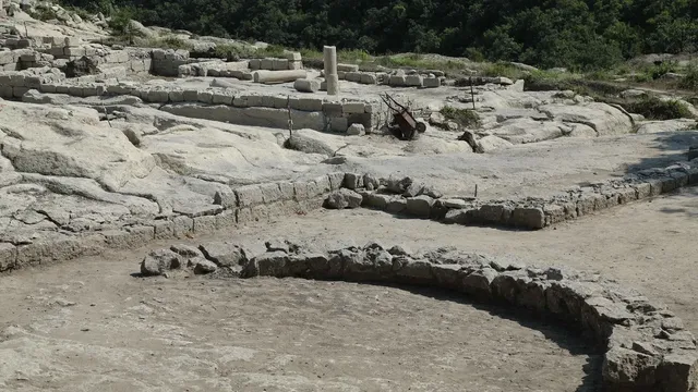 Archaeologists Unearth Early Christian Graves from the 5th-6th Centuries in Perperikon, Bulgaria
