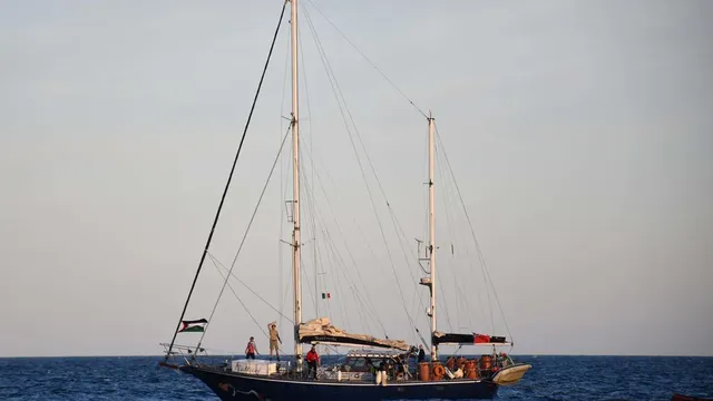 Greta Thunberg leads flotilla of boats for the starving in Gaza