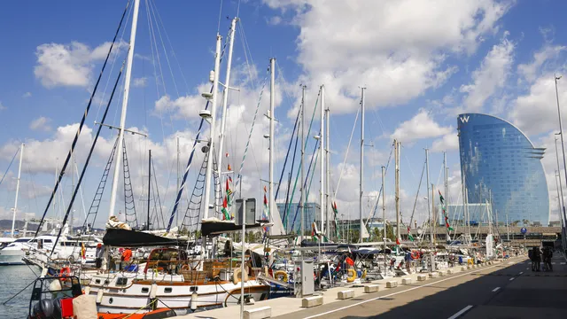 Strong Winds Force Gaza Aid Flotilla and Greta Thunberg Back to Barcelona