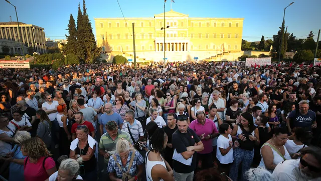 Clashes erupt in Athens after Tempe train crash rally