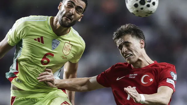 Spain continues to gain momentum, scores six on Turkey
