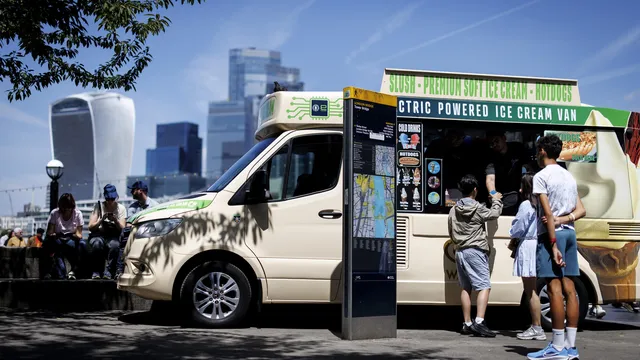 Heat Drives People Toward Sugary Drinks and Ice Cream, Scientists Warn