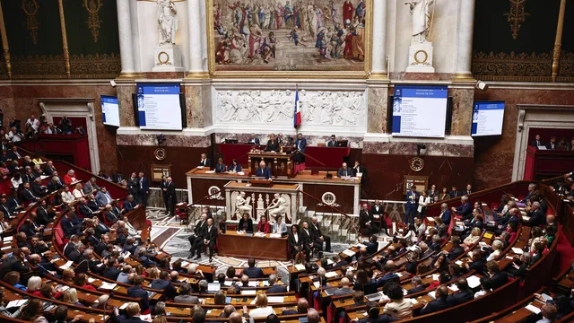 France left without a government after Bayrou loses confidence vote 