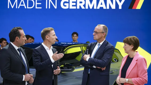 Friedrich Merz and Germany’s auto industry call for delay to internal-combustion ban
